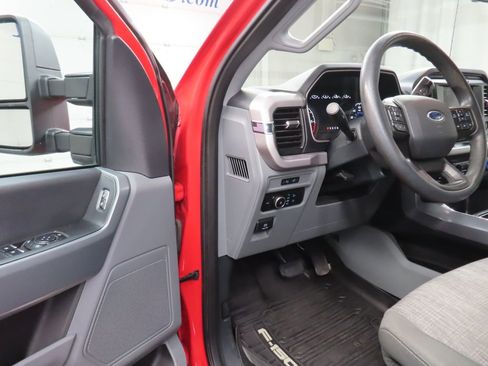 Used 2023 Ford F150 XLT w/ XTR Package image 48