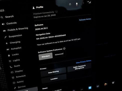 Used 2023 Tesla Model S image 37