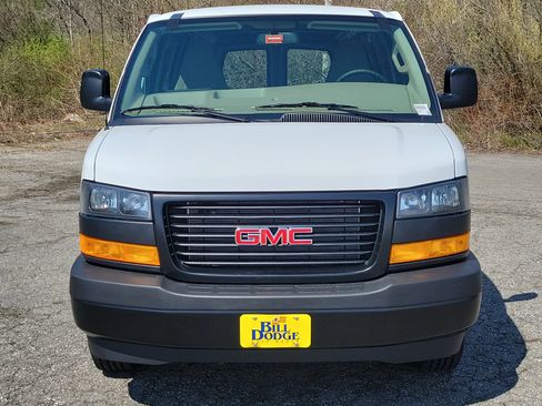 New 2026 GMC Savana 3500 Extended RWD image 10