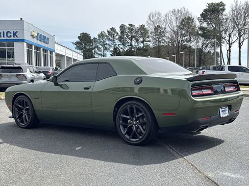 Used 2021 Dodge Challenger R/T w/ Blacktop Package image 8