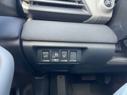 Used 2022 Subaru Outback Premium image 18