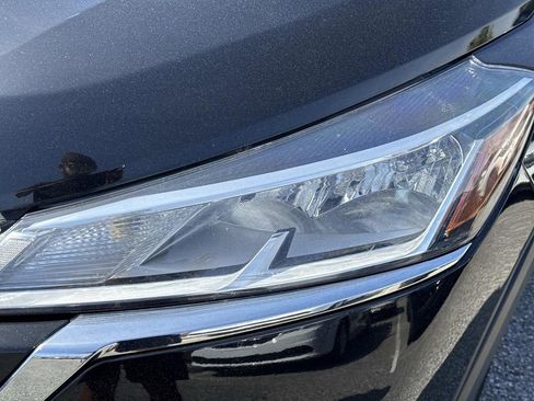 Used 2024 Nissan Kicks SV image 10