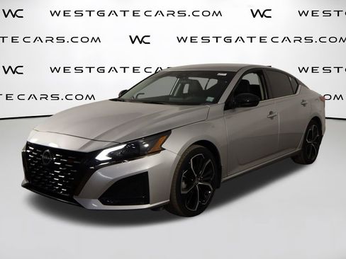Used 2024 Nissan Altima 2.5 SR FWD image 1