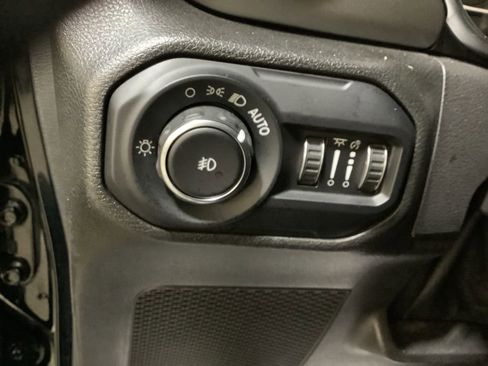 Certified 2022 Jeep Wrangler Unlimited Sport image 32