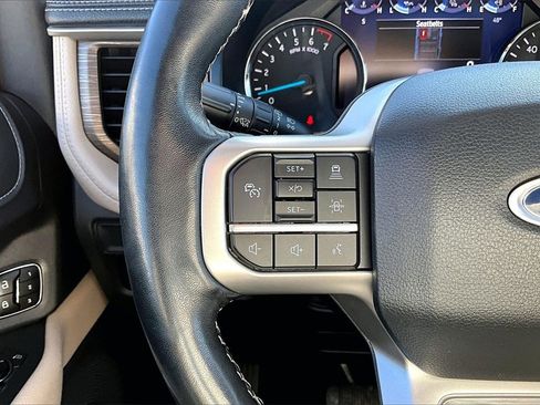 Used 2023 Ford Expedition Max Limited image 17