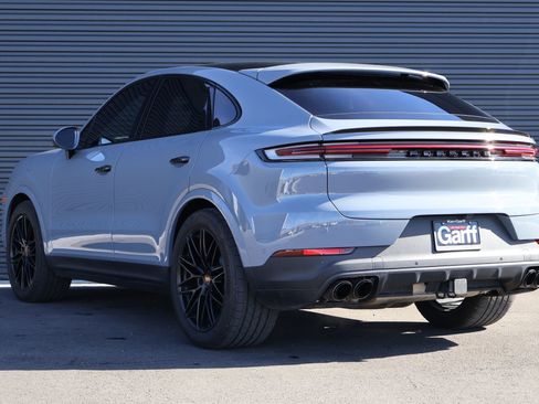 Used 2025 Porsche Cayenne S image 3