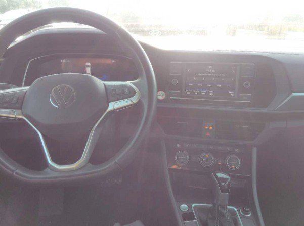 Used 2024 Volkswagen Jetta SE FWD image 4