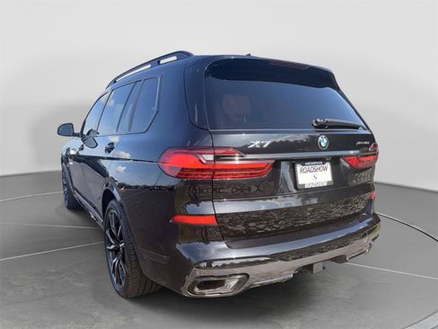 Used 2021 BMW X7 xDrive40i w/ M Sport Package AWD/4WD image 3