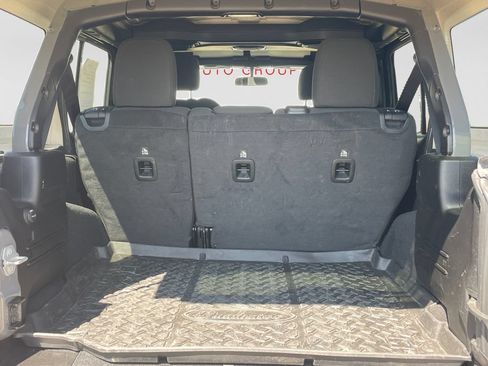 Used 2021 Jeep Wrangler Unlimited Sport AWD/4WD image 16