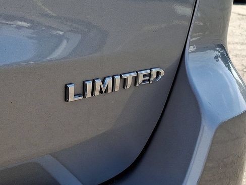 Used 2018 Jeep Grand Cherokee Limited AWD/4WD image 32