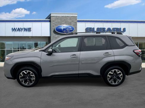 Certified 2025 Subaru Forester Premium AWD/4WD image 5