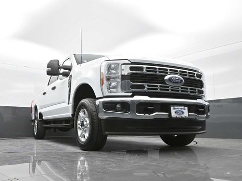 Used 2025 Ford F250 XLT image 59