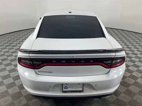 Used 2022 Dodge Charger SXT RWD image 7