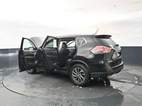 Used 2016 Nissan Rogue SL w/ SL Premium Package image 32