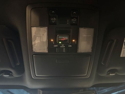 Used 2023 Lexus GX 460 w/ Black Line Special Edition AWD/4WD image 24