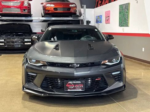Used 2018 Chevrolet Camaro SS RWD image 43