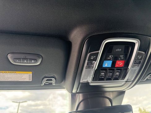 New 2026 RAM 2500 Laramie AWD/4WD image 17