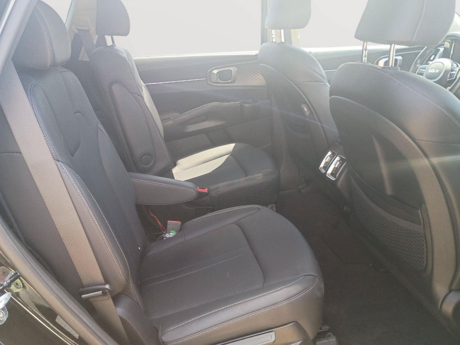 Used 2022 Kia Sorento EX AWD/4WD image 9