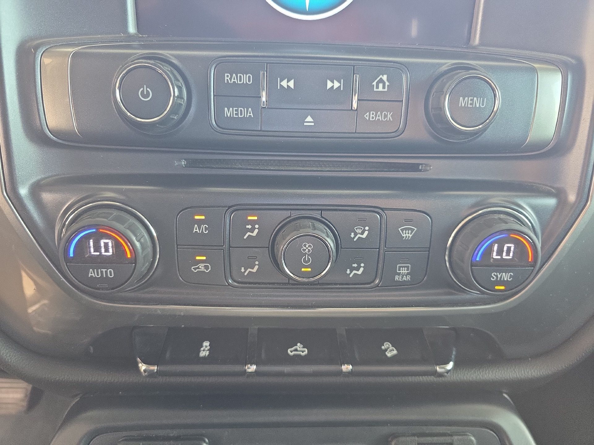 Used 2018 Chevrolet Silverado 1500 LT w/ All Star Edition AWD/4WD image 23
