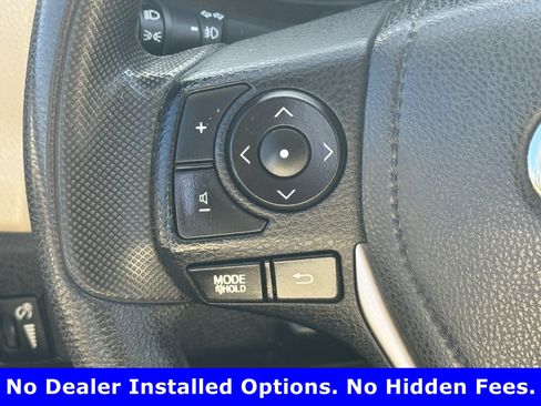 Used 2015 Toyota Corolla LE FWD image 13