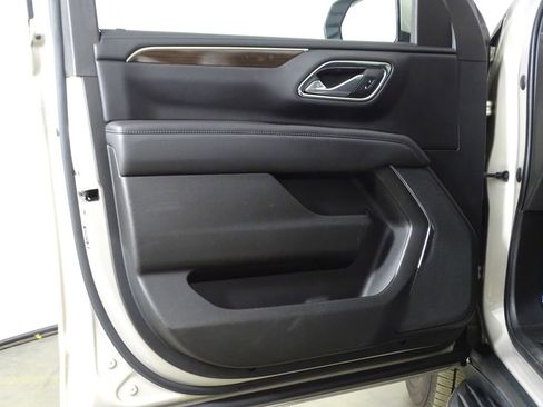 Used 2023 GMC Yukon SLE image 18