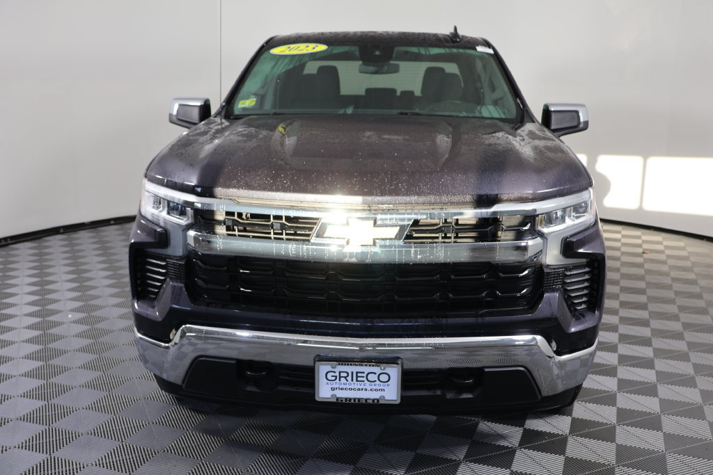 Used 2023 Chevrolet Silverado 1500 LT AWD/4WD image 3