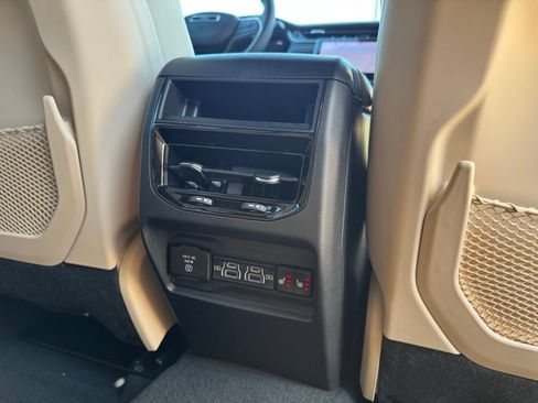 Used 2025 Jeep Grand Cherokee Limited AWD/4WD image 15