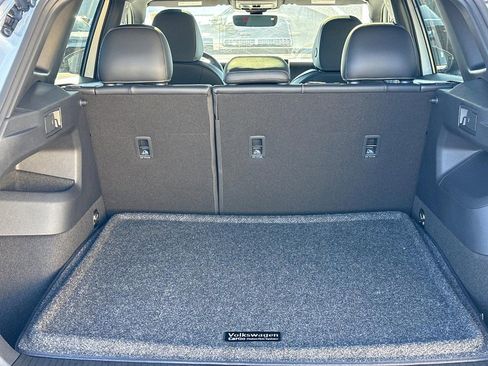 Used 2025 Volkswagen Tiguan SE R-Line image 7