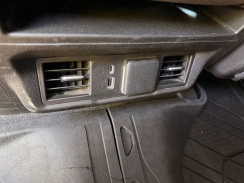 Used 2024 Chevrolet Silverado 1500 LT AWD/4WD image 8