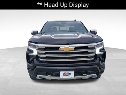 Used 2026 Chevrolet Silverado 1500 High Country w/ Technology Package AWD/4WD image 8