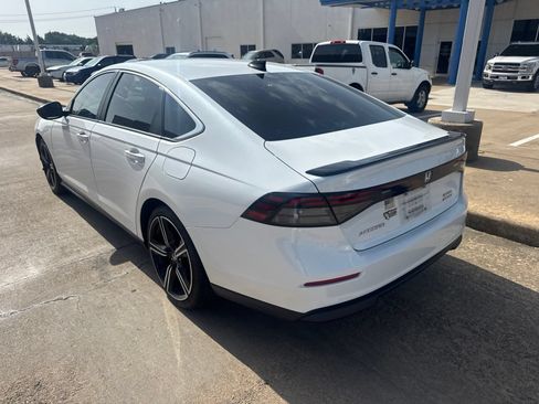 Used 2024 Honda Accord Sport image 3