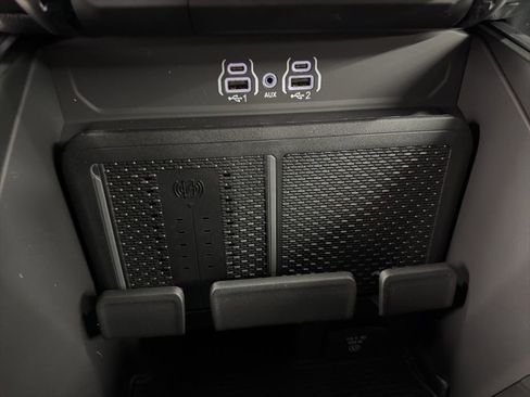 New 2026 RAM 1500 4x4 Crew Cab image 23