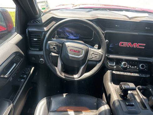 Used 2024 GMC Sierra 1500 AT4 w/ Technology Package AWD/4WD image 11