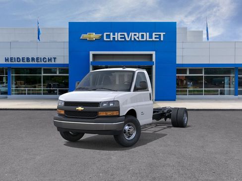 New 2025 Chevrolet Express 3500 w/ Power Convenience Package image 34