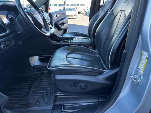 Used 2024 Chrysler Pacifica Limited w/ S Appearance Package AWD/4WD image 12