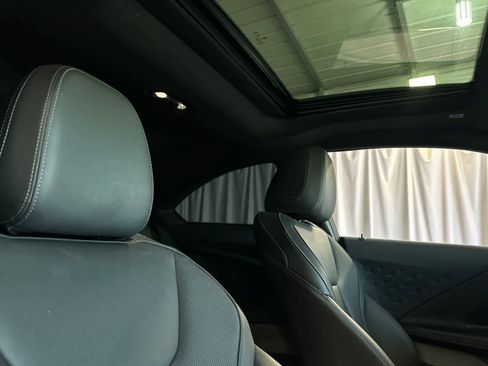 Used 2024 BMW 230i Coupe w/ Convenience Package image 18