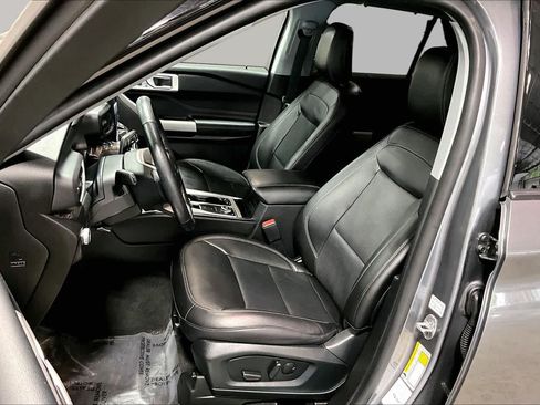 Used 2022 Ford Explorer Limited AWD/4WD image 9