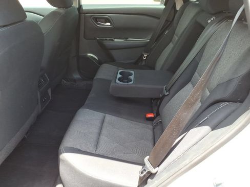 Used 2024 Nissan Rogue SV FWD image 13