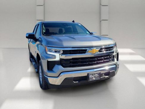 Used 2024 Chevrolet Silverado 1500 LT RWD image 3