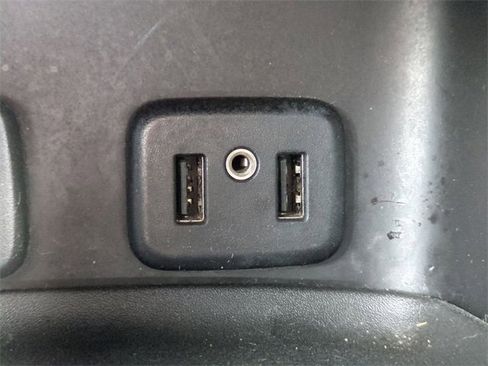 Used 2018 GMC Acadia SLT image 23