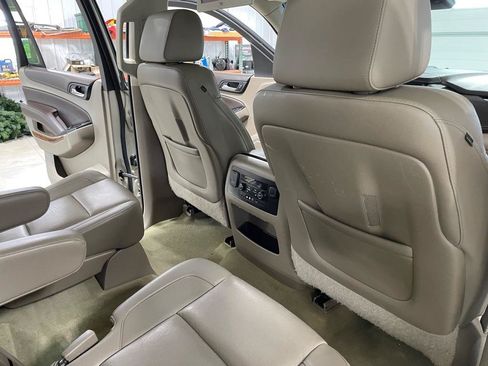 Used 2015 Chevrolet Tahoe LTZ AWD/4WD image 23