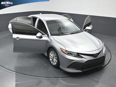 Used 2023 Toyota Camry LE FWD image 25