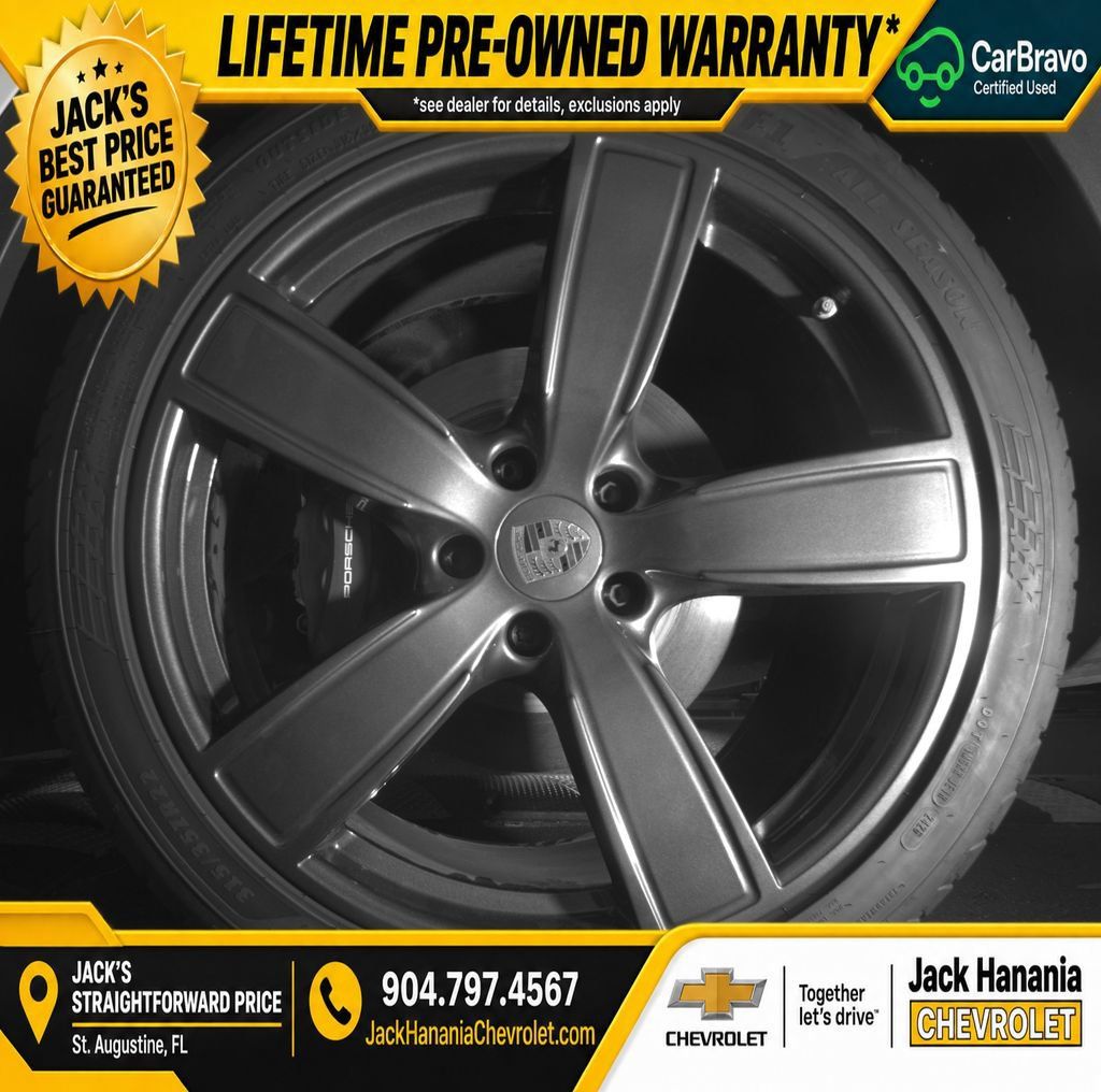 Used 2024 Porsche Cayenne AWD/4WD image 28