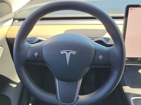 Used 2023 Tesla Model Y Long Range AWD/4WD image 22