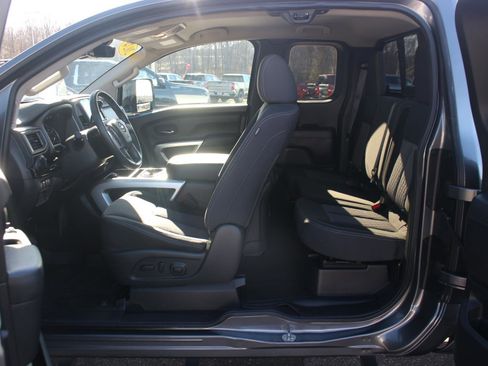 Used 2024 Nissan Titan SV w/ SV Utility Package image 13