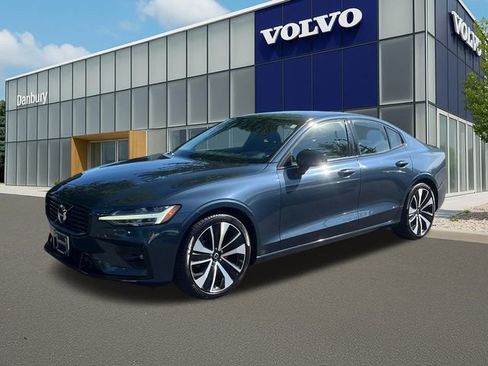 Certified 2022 Volvo S60 B5 Momentum w/ Premium Package AWD/4WD image 1