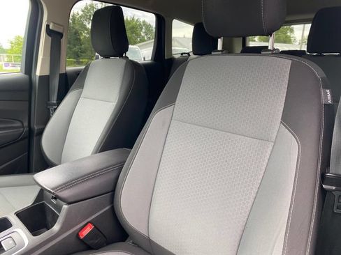 Used 2018 Ford Escape SE FWD image 12