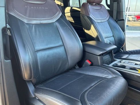 Used 2023 Ford Explorer Platinum w/ Technology Package image 20