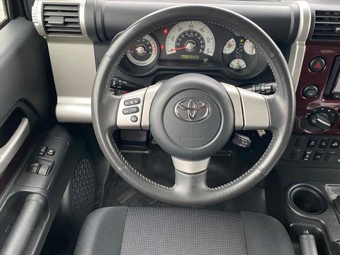 Used 2007 Toyota FJ Cruiser 4WD image 9