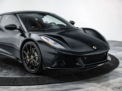 Used 2025 Lotus Emira RWD image 29